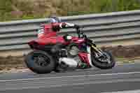 cadwell-no-limits-trackday;cadwell-park;cadwell-park-photographs;cadwell-trackday-photographs;enduro-digital-images;event-digital-images;eventdigitalimages;navarra;no-limits-trackdays;peter-wileman-photography;racing-digital-images;trackday-digital-images;trackday-photos